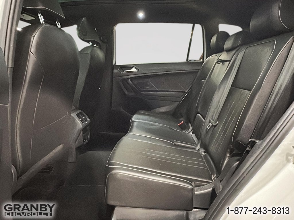 Volkswagen Tiguan Comfortline R-Line Black Edition 2022 à Granby, Québec - 12 - w1024h768px