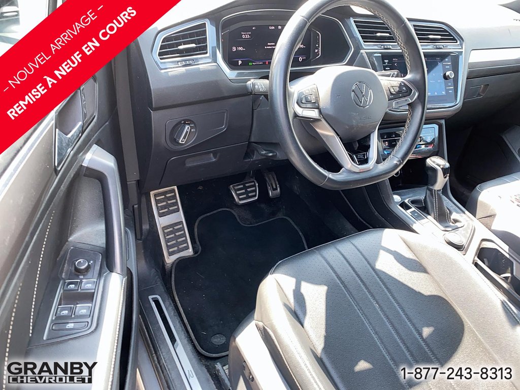 Volkswagen Tiguan Comfortline R-Line Black Edition 2023 à Granby, Québec - 10 - w1024h768px