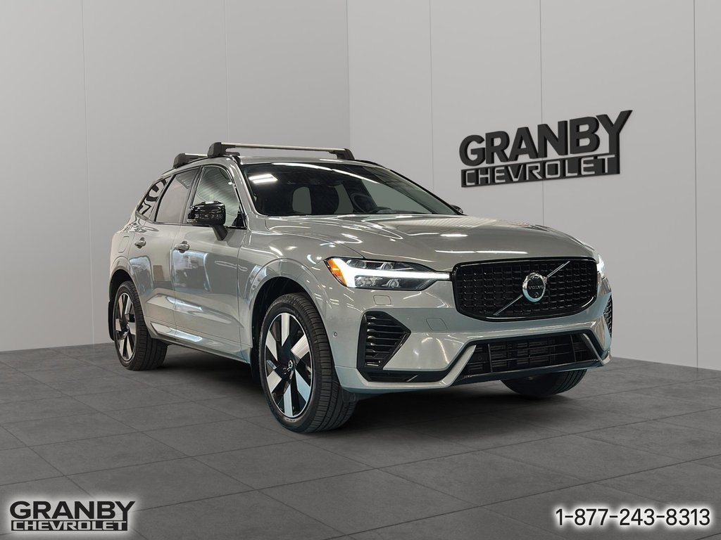 Volvo XC60 Recharge Plus Dark Theme 2024 à Granby, Québec - 3 - w1024h768px
