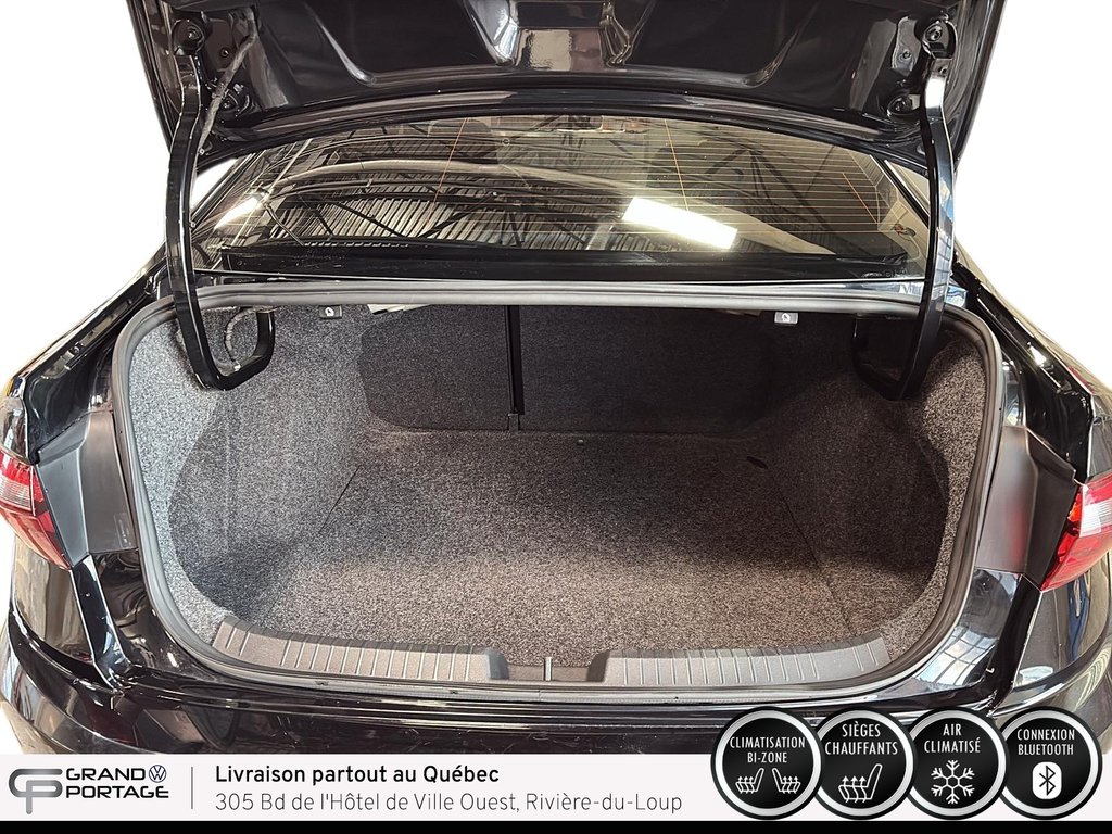 Volkswagen Jetta GLI, boîte manuelle à traction avant 2021 à Rivière-du-loup, Québec - 9 - w1024h768px