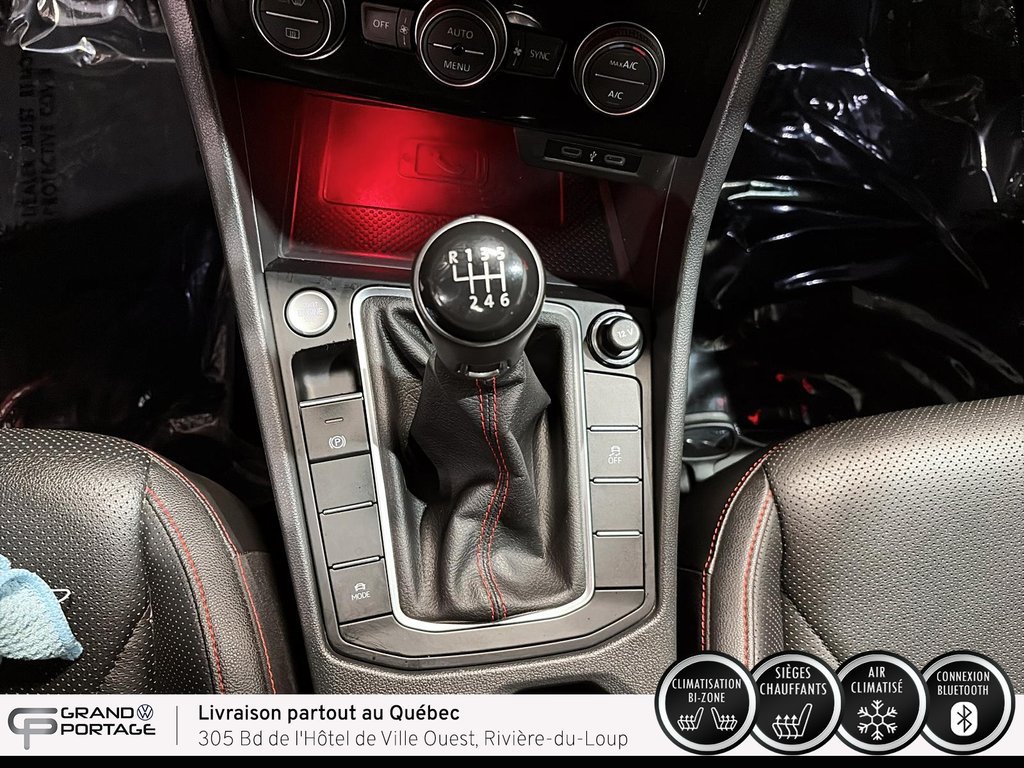 Volkswagen Jetta GLI, boîte manuelle à traction avant 2021 à Rivière-du-loup, Québec - 18 - w1024h768px