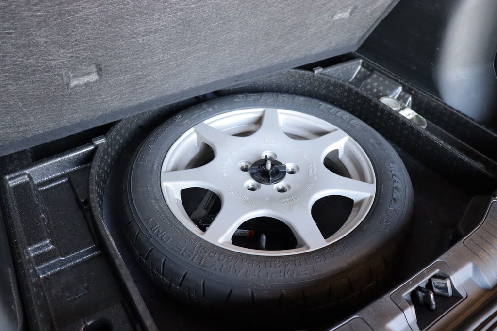2020 Ford Escape Titanium in Sault Ste. Marie, Ontario - 8 - w1024h768px