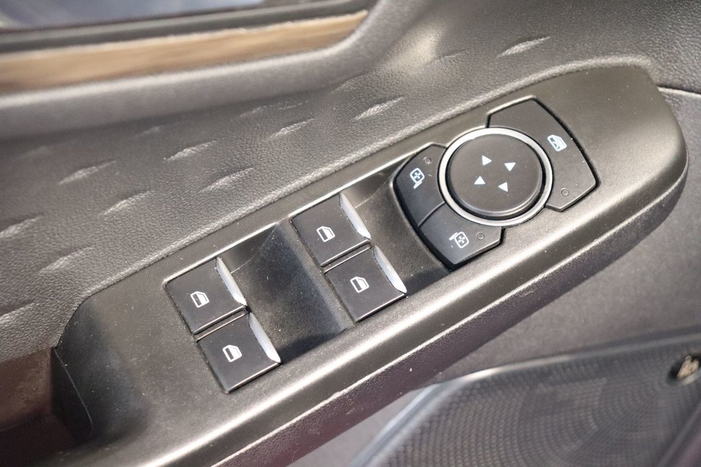 2020 Ford Escape Titanium in Sault Ste. Marie, Ontario - 13 - w1024h768px