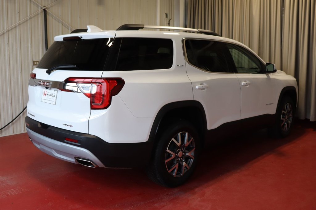 2022 GMC Acadia SLT in Sault Ste. Marie, Ontario - 4 - w1024h768px