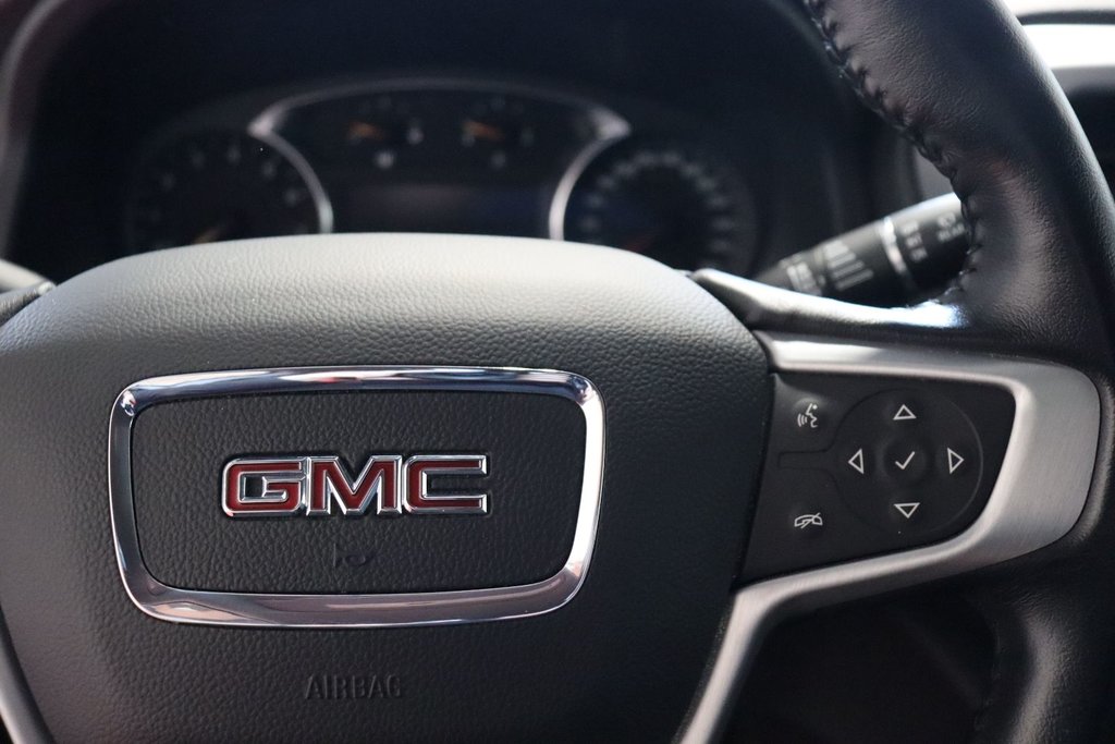 2022 GMC Acadia SLT in Sault Ste. Marie, Ontario - 15 - w1024h768px