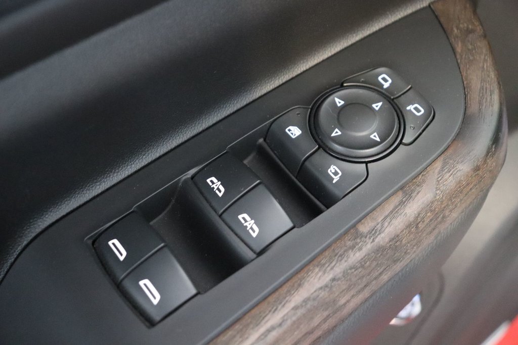 2023 GMC Acadia Denali in Sault Ste. Marie, Ontario - 19 - w1024h768px
