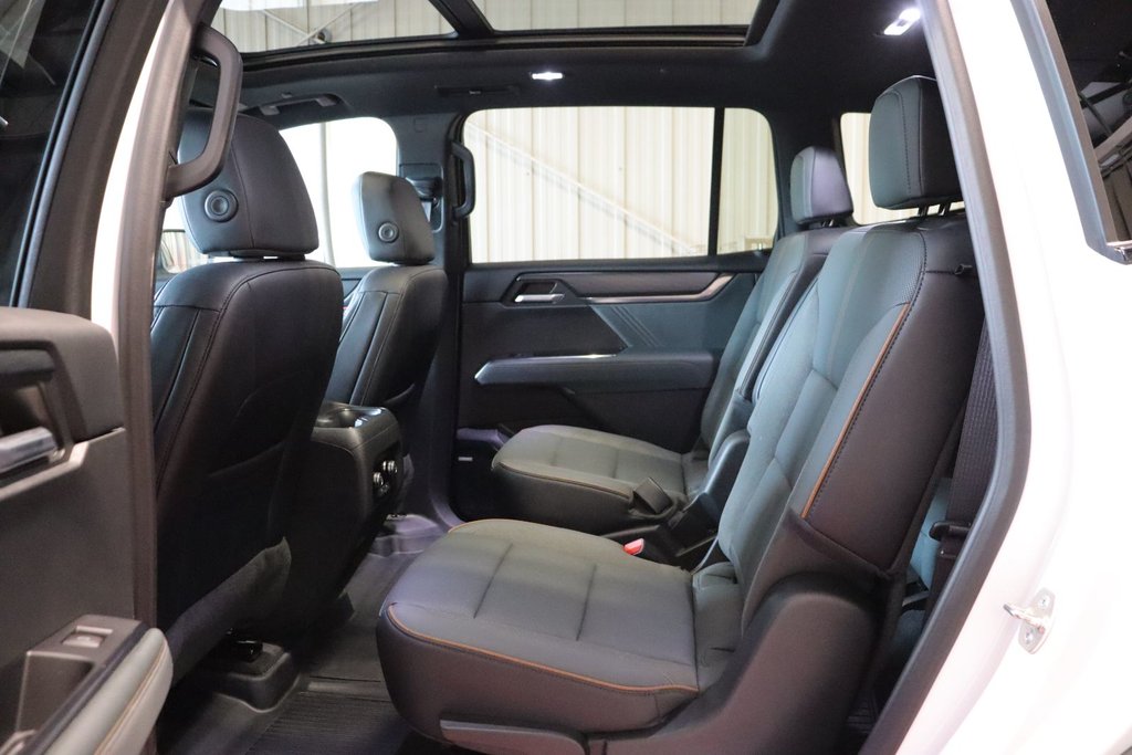 GMC Acadia AT4 2024 à Sault Ste. Marie, Ontario - 12 - w1024h768px