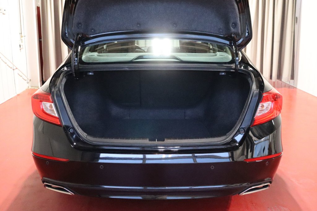 2021 Honda Accord Sedan Touring 2.0 in Sault Ste. Marie, Ontario - 6 - w1024h768px