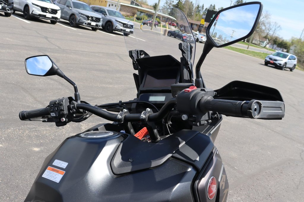 Honda Africa Twin Adventure Sport  2022 à Sault Ste. Marie, Ontario - 5 - w1024h768px