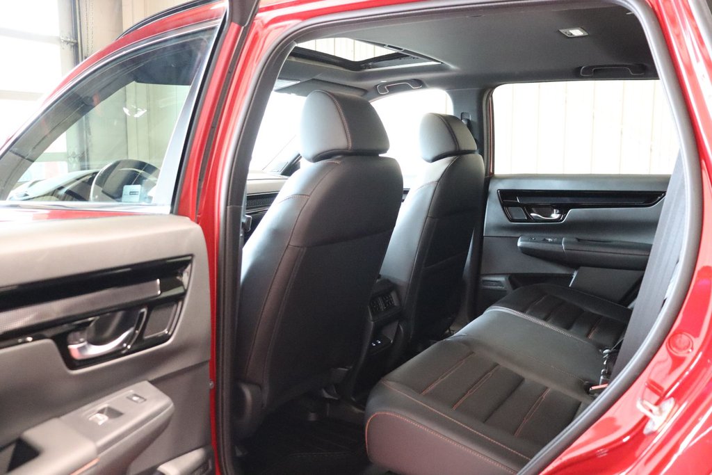 2024 Honda CR-V Hybrid Touring in Sault Ste. Marie, Ontario - 11 - w1024h768px