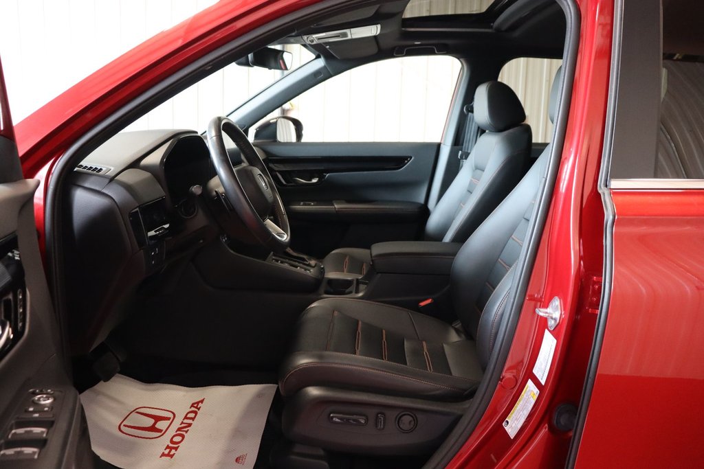 2024 Honda CR-V Hybrid Touring in Sault Ste. Marie, Ontario - 14 - w1024h768px