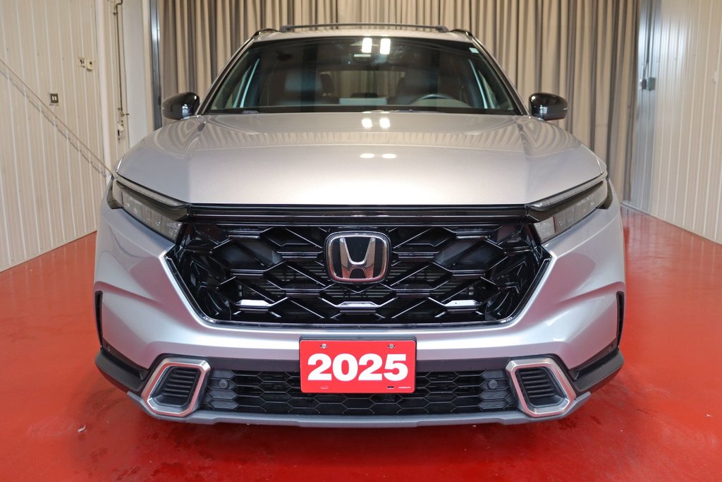 2025 Honda CR-V Hybrid Touring in Sault Ste. Marie, Ontario - 2 - w1024h768px