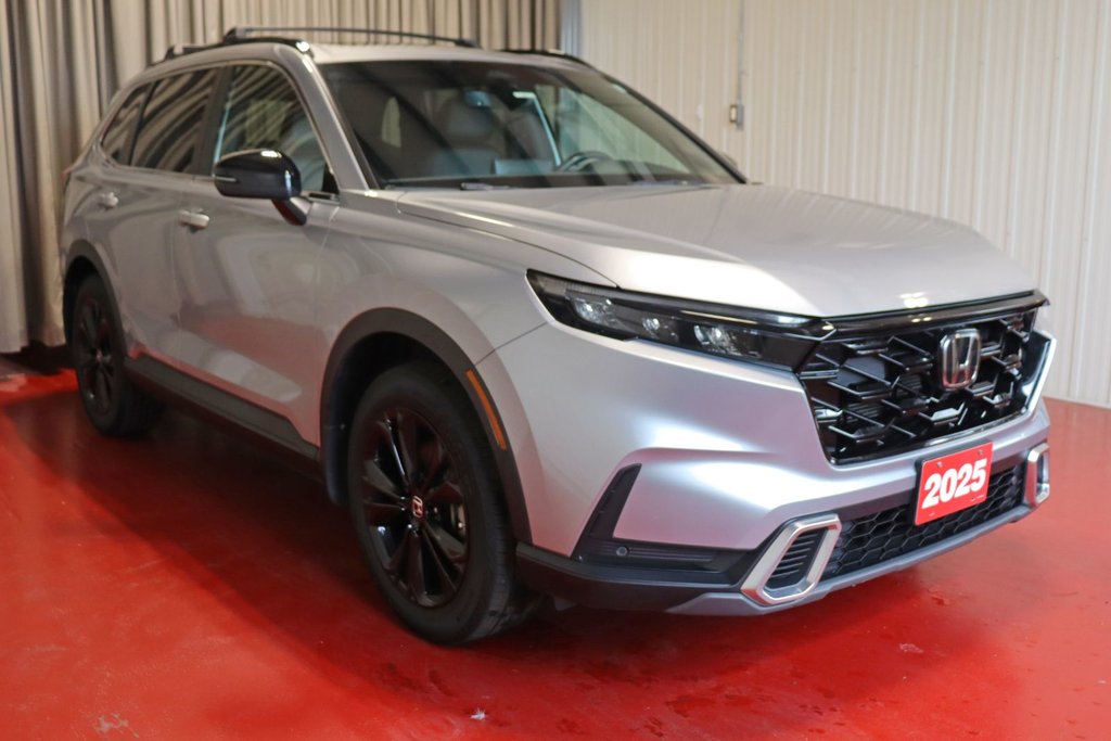 2025 Honda CR-V Hybrid Touring in Sault Ste. Marie, Ontario - 3 - w1024h768px