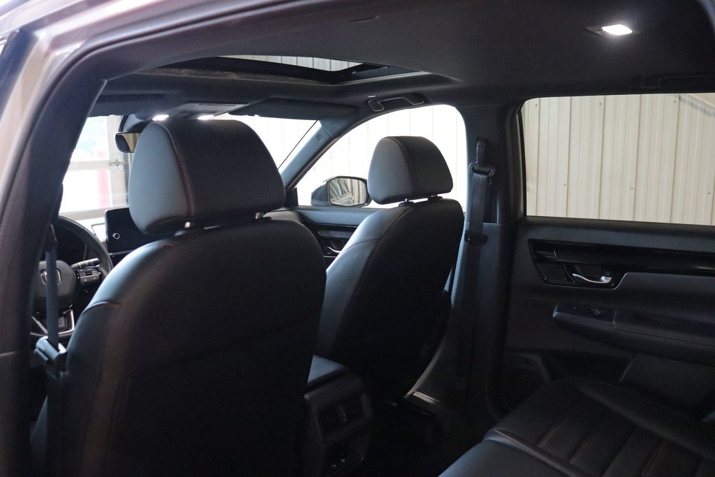 2025 Honda CR-V Hybrid Touring in Sault Ste. Marie, Ontario - 10 - w1024h768px
