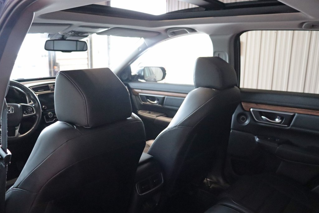 2022 Honda CR-V Touring in Sault Ste. Marie, Ontario - 11 - w1024h768px