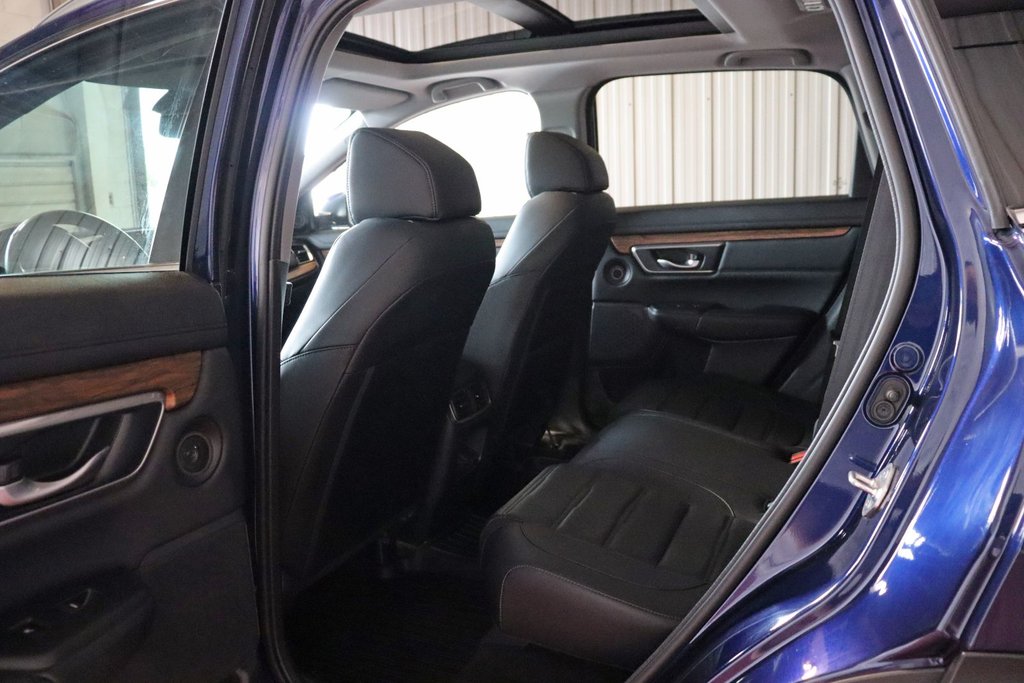 2022 Honda CR-V Touring in Sault Ste. Marie, Ontario - 12 - w1024h768px