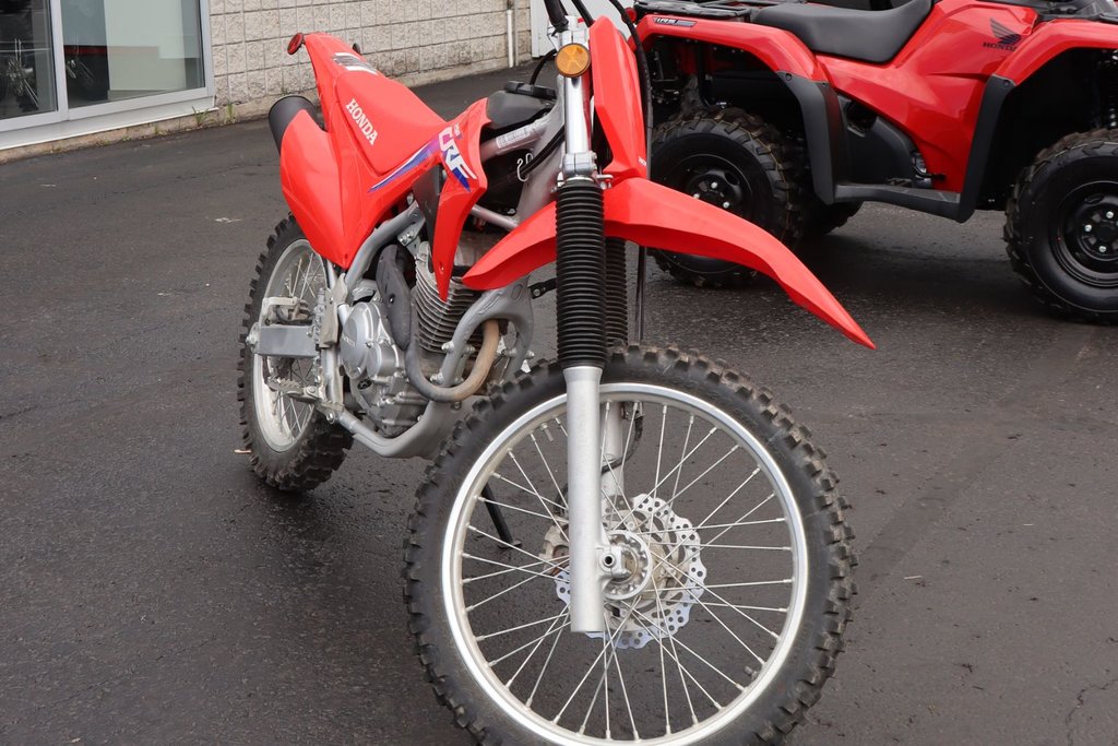 Honda CRF250  2023 à Sault Ste. Marie, Ontario - 2 - w1024h768px