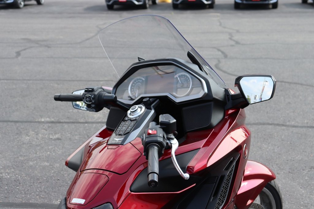Honda GOLD WING TOUR DCT ABS  2018 à Sault Ste. Marie, Ontario - 4 - w1024h768px