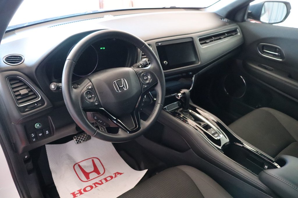 2020 Honda HR-V Sport in Sault Ste. Marie, Ontario - 9 - w1024h768px