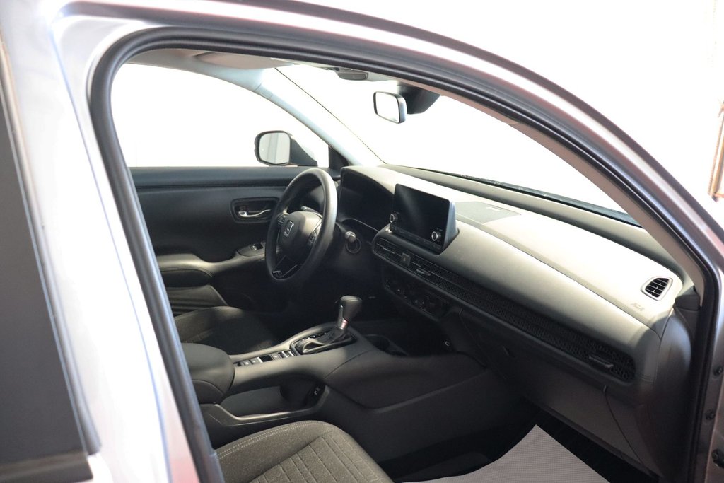 2025 Honda HR-V LX FWD in Sault Ste. Marie, Ontario - 17 - w1024h768px