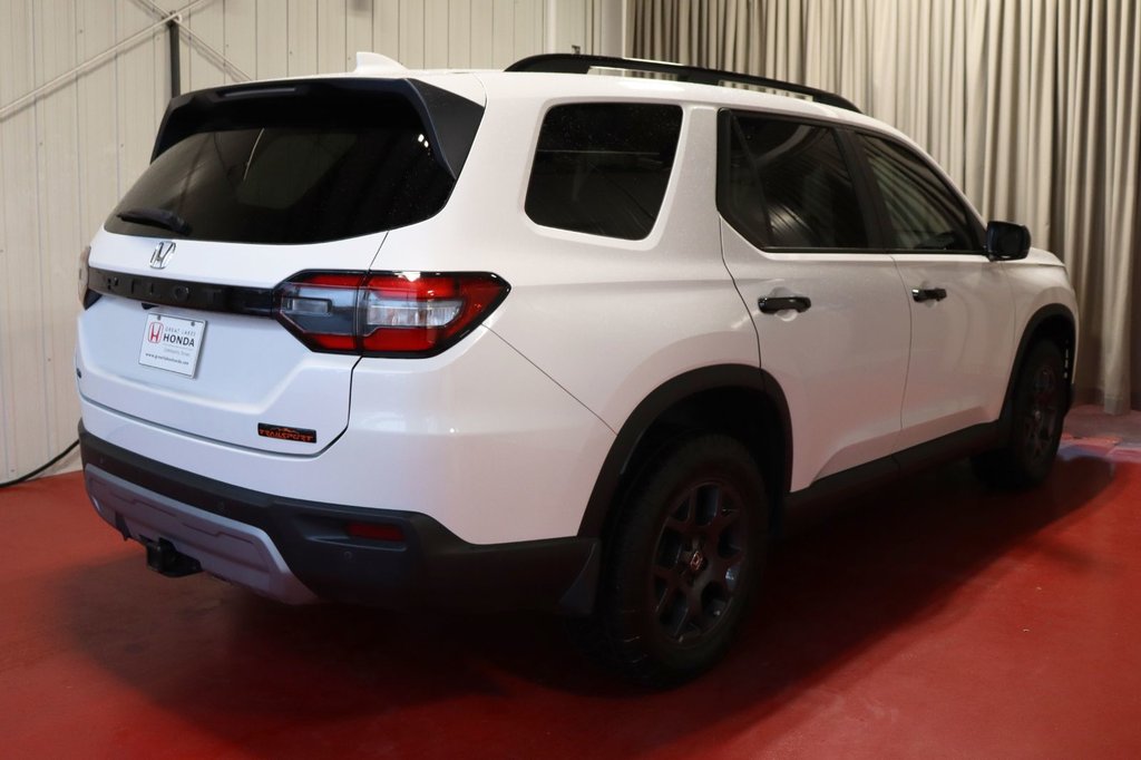 2023 Honda Pilot TrailSport in Sault Ste. Marie, Ontario - 4 - w1024h768px