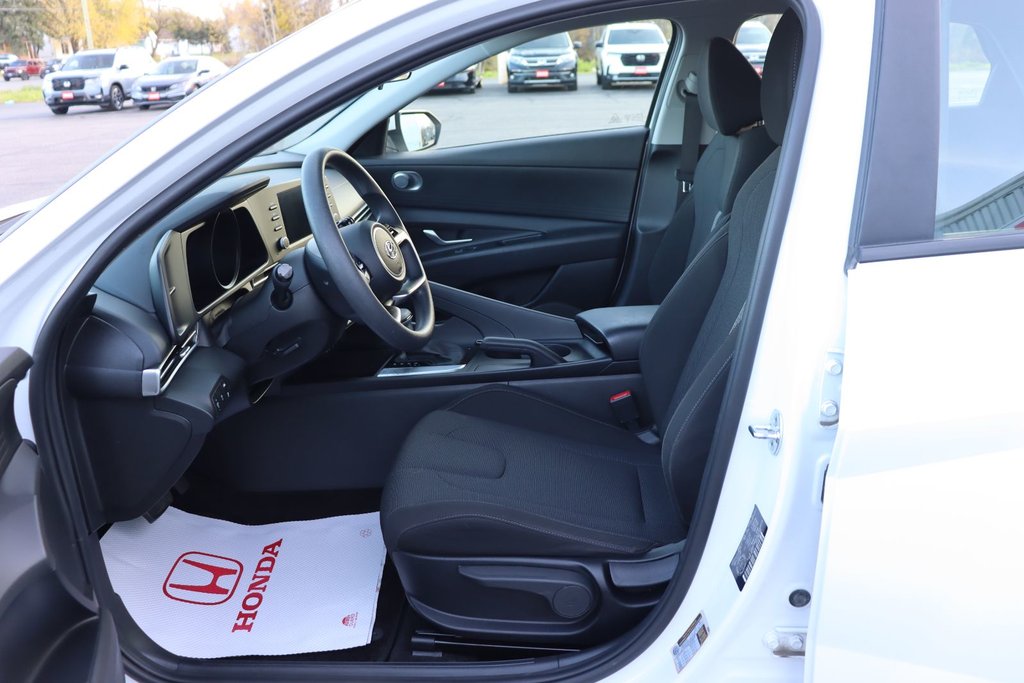 2023 Hyundai Elantra Essential in Sault Ste. Marie, Ontario - 11 - w1024h768px
