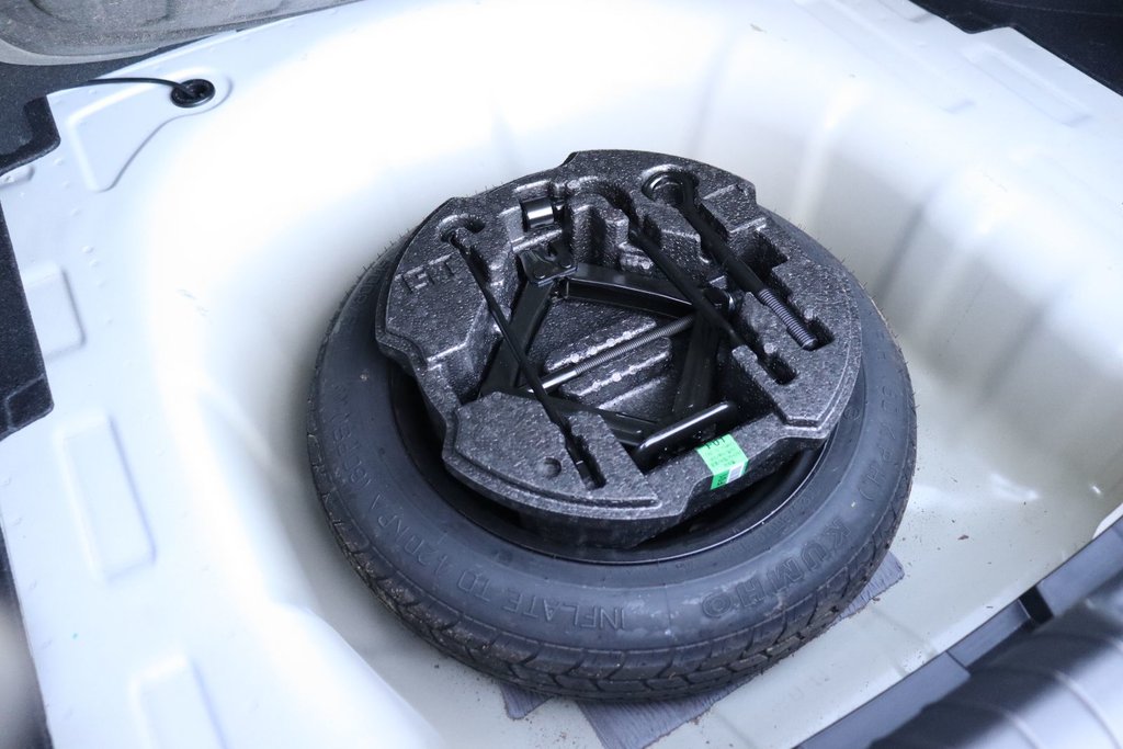 2023 Hyundai Elantra Essential in Sault Ste. Marie, Ontario - 8 - w1024h768px