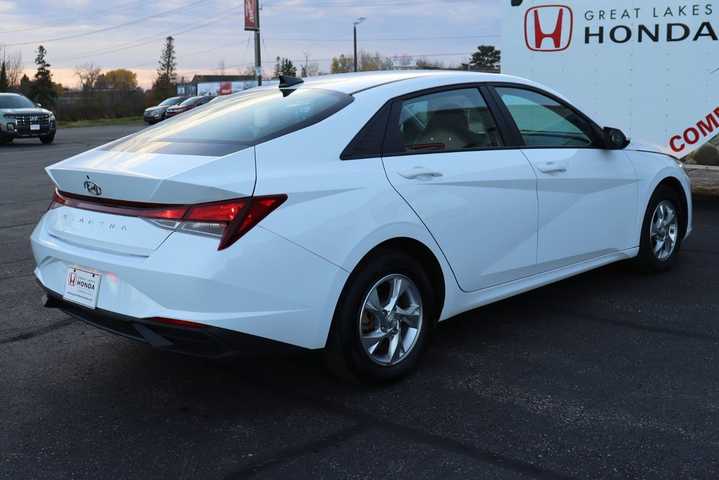 2023 Hyundai Elantra Essential in Sault Ste. Marie, Ontario - 4 - w1024h768px