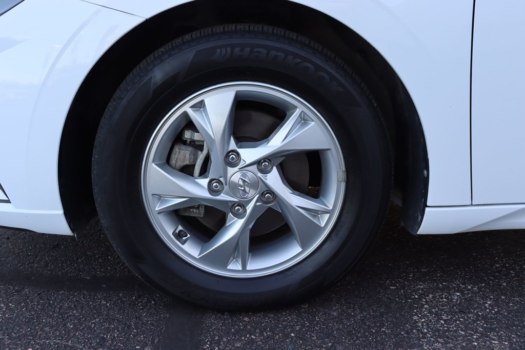 2023 Hyundai Elantra Essential in Sault Ste. Marie, Ontario - 23 - w1024h768px