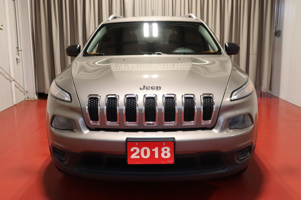 2018 Jeep Cherokee Sport in Sault Ste. Marie, Ontario - 2 - w1024h768px