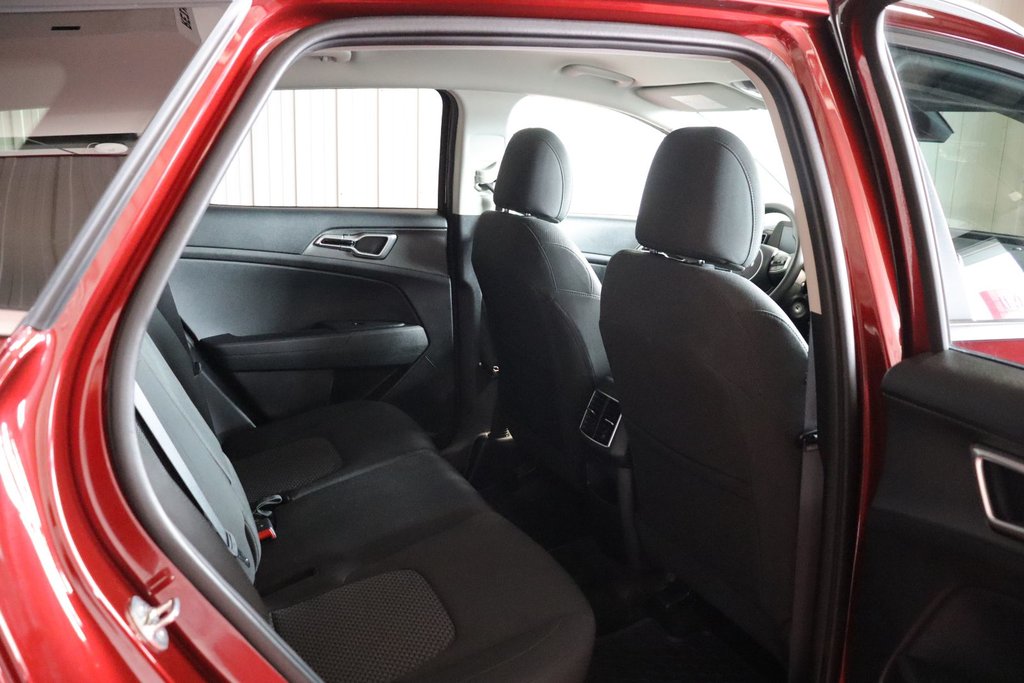 2024 Kia Sportage in Sault Ste. Marie, Ontario - 12 - w1024h768px