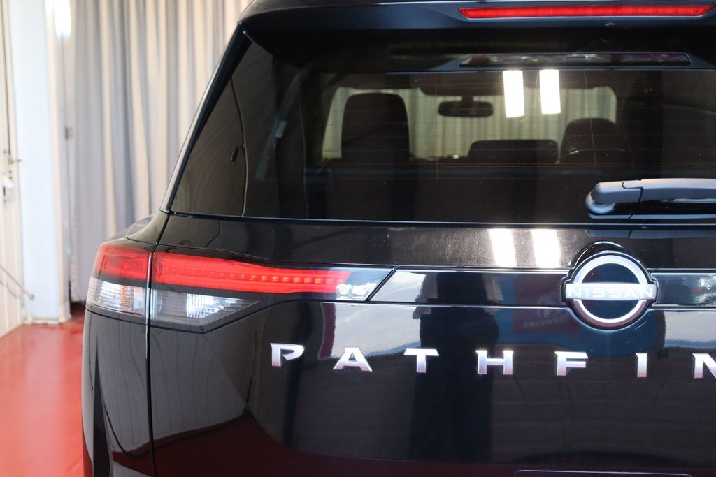 2022 Nissan Pathfinder SL in Sault Ste. Marie, Ontario - 10 - w1024h768px