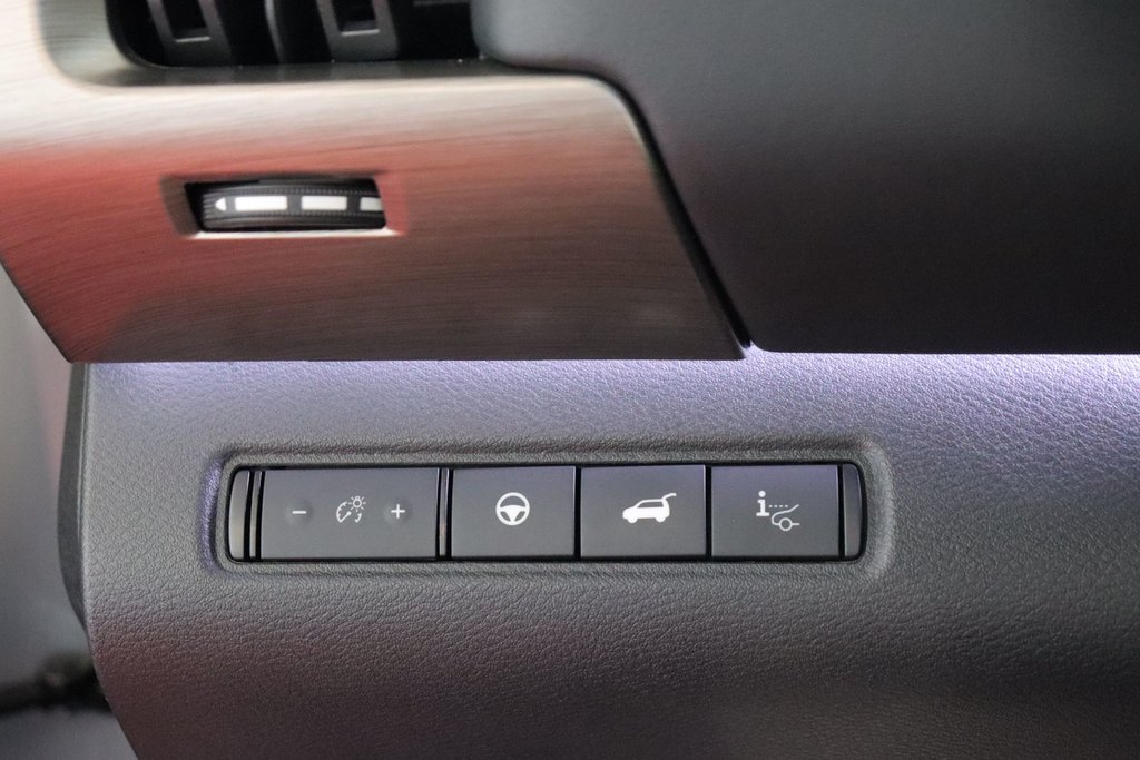 2023 Nissan Pathfinder Platinum in Sault Ste. Marie, Ontario - 20 - w1024h768px