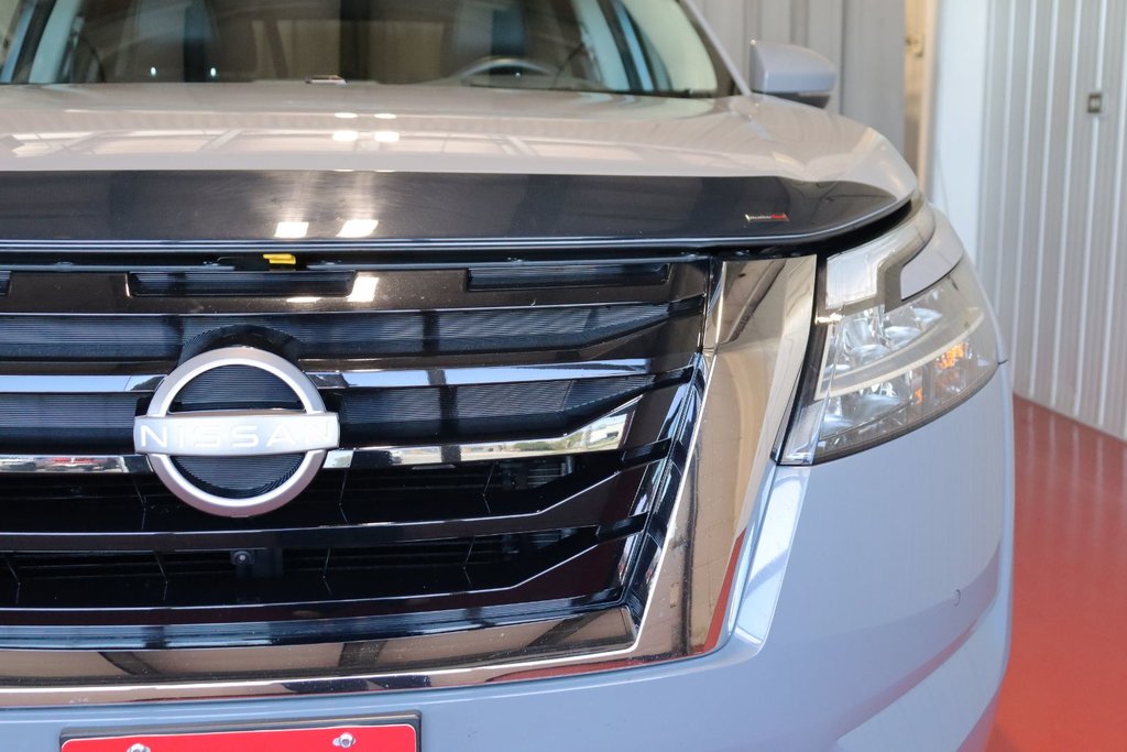 2023 Nissan Pathfinder Platinum in Sault Ste. Marie, Ontario - 9 - w1024h768px