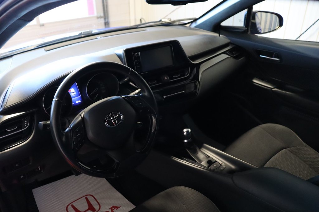 2018 Toyota C-HR XLE in Sault Ste. Marie, Ontario - 9 - w1024h768px