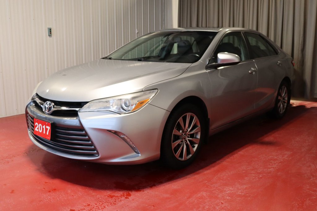 2017 Toyota Camry XLE in Sault Ste. Marie, Ontario - 1 - w1024h768px