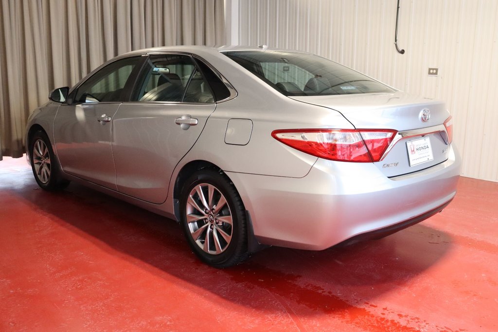 2017 Toyota Camry XLE in Sault Ste. Marie, Ontario - 7 - w1024h768px