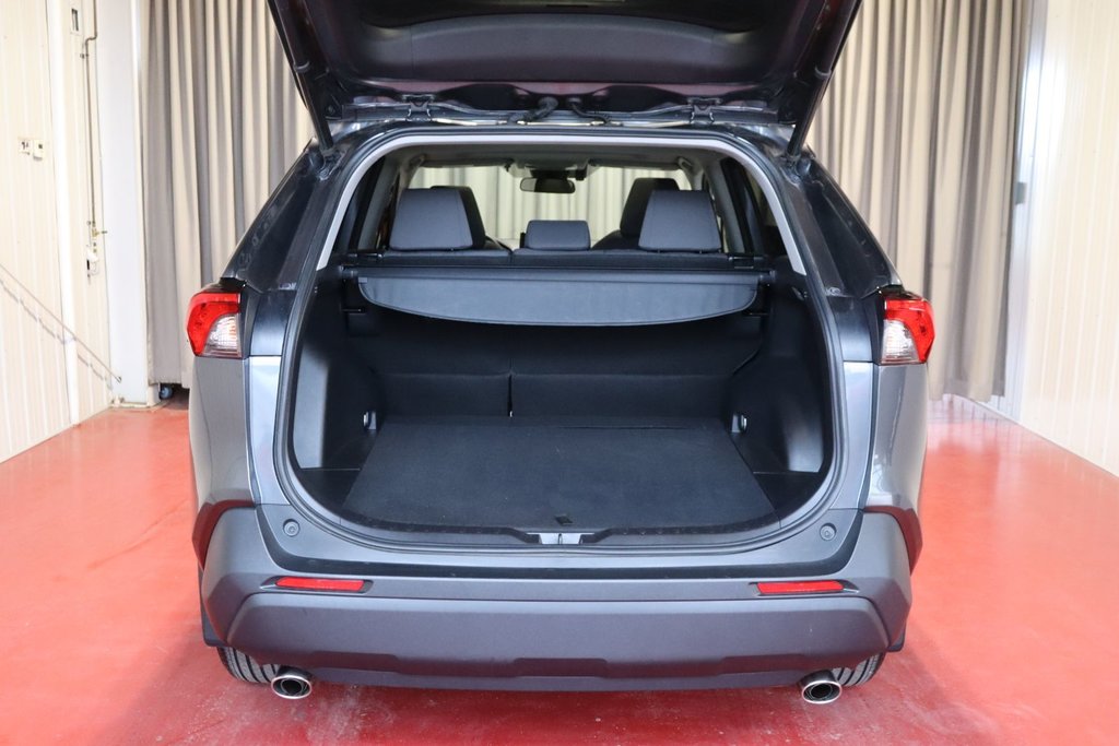 2021 Toyota RAV4 XLE in Sault Ste. Marie, Ontario - 6 - w1024h768px