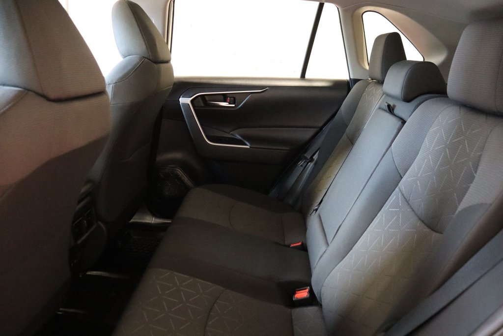 2021 Toyota RAV4 XLE in Sault Ste. Marie, Ontario - 12 - w1024h768px