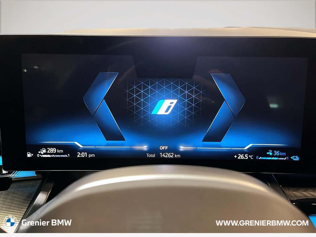2025 BMW 5 Series 550e xDrive in Terrebonne, Quebec - 11 - w1024h768px