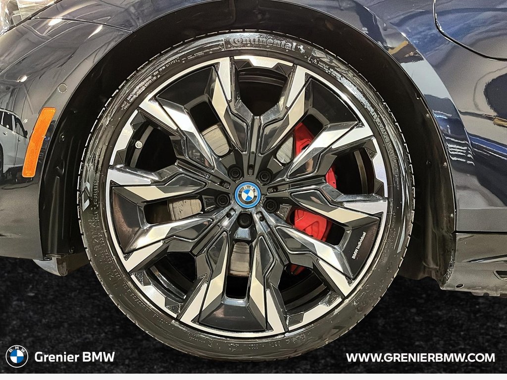 2025 BMW 5 Series 550e xDrive in Terrebonne, Quebec - 6 - w1024h768px