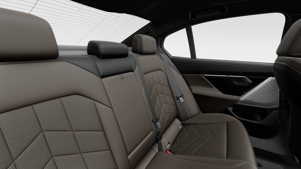 2027 BMW 5 Series 550e xDrive in Terrebonne, Quebec - 12 - w1024h768px