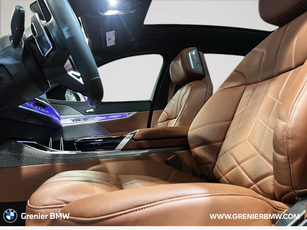 BMW 7 Series 750e xDrive Sedan, Premium Package, No Luxury Tax 2025 à Terrebonne, Québec - 9 - w1024h768px