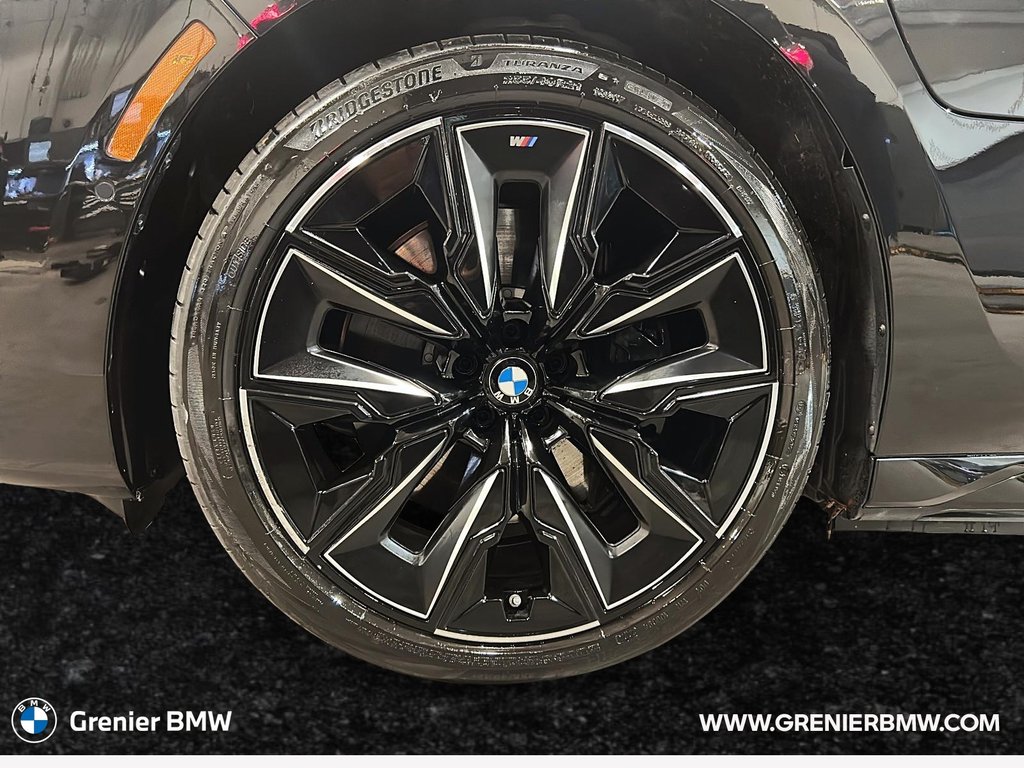 BMW 7 Series 750e xDrive Sedan, Premium Package, No Luxury Tax 2025 à Terrebonne, Québec - 8 - w1024h768px