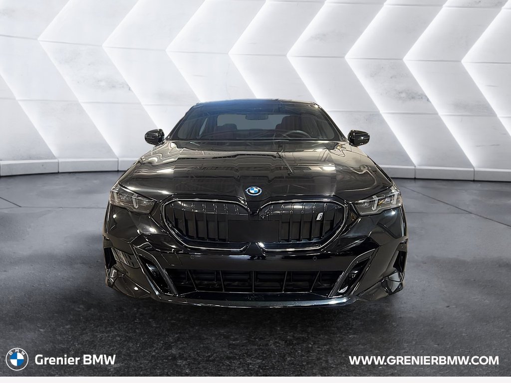 2025 BMW i5 xDrive40 Sedan, M Sport Pro, Premium Package in Terrebonne, Quebec - 2 - w1024h768px