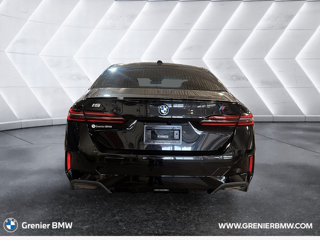 2025 BMW i5 xDrive40 Sedan, M Sport Pro, Premium Package in Terrebonne, Quebec - 5 - w1024h768px