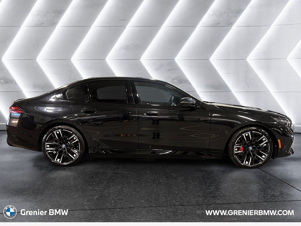 2025 BMW i5 xDrive40 in Terrebonne, Quebec - 4 - w1024h768px
