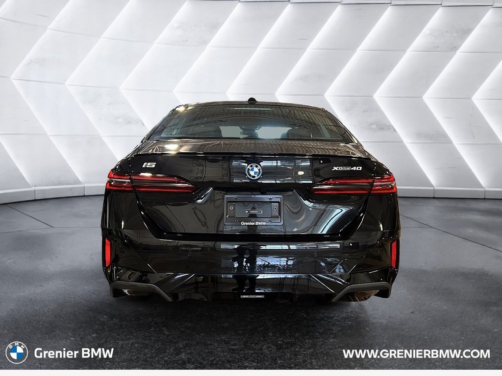 2026 BMW i5 xDrive40 in Terrebonne, Quebec - 6 - w1024h768px
