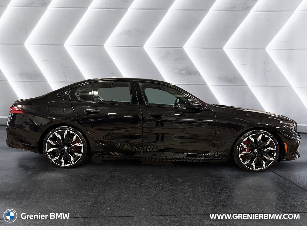2026 BMW i5 xDrive40 in Terrebonne, Quebec - 4 - w1024h768px