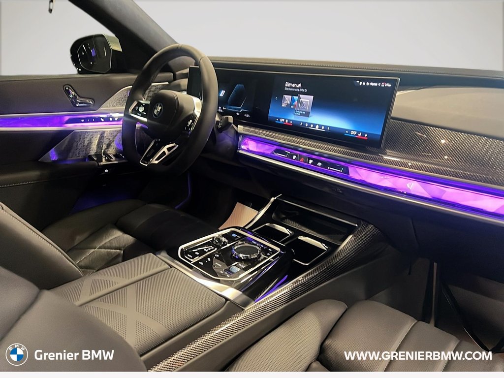 2025 BMW i7 XDrive60 Sedan in Terrebonne, Quebec - 12 - w1024h768px